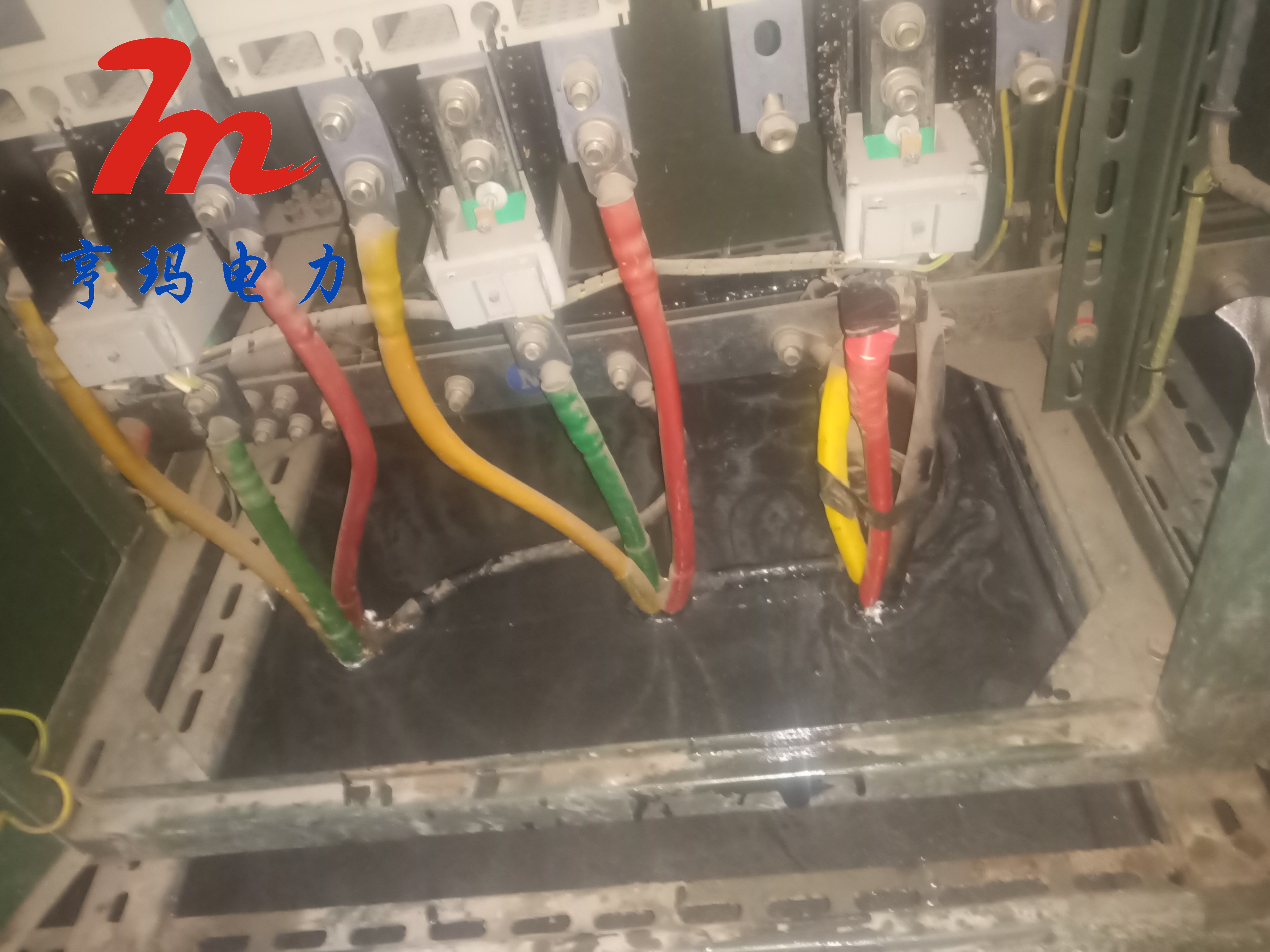 施工案例/江西鷹潭舊環網柜底部防凝露翻新工程